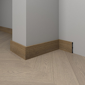 Плинтус DECOR-DIZAYN 708-64SH